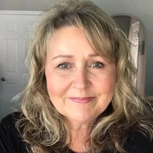 Meet your Posher, Denise